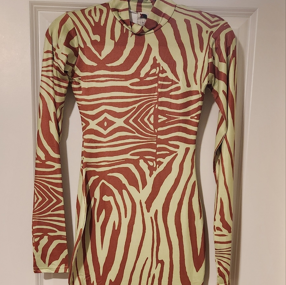 NWT: Colorful Zebra Print Bodycon Midi Dress - M